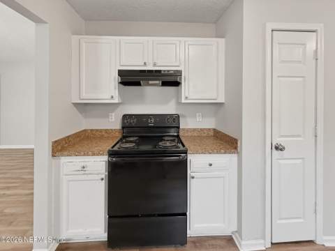 5330 Kankakee Boulevard, Jacksonville FL - photo 11 of 47
