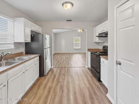5330 Kankakee Boulevard, Jacksonville FL - photo 13 of 47
