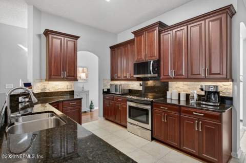 2700 Creek Ridge Drive, Green Cove Springs FL - photo 13 of 43