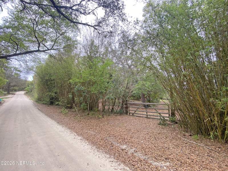 2 bedroom Mobile Home at 119 Twin Lakes Road, Hawthorne, Hawthorne — photo 2