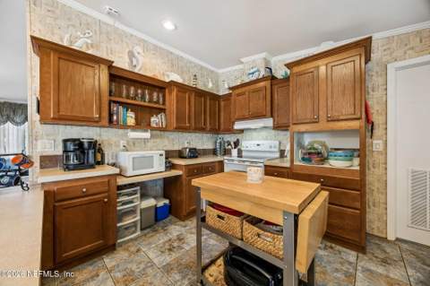 334 Paradise Circle, Satsuma FL - photo 15 of 39