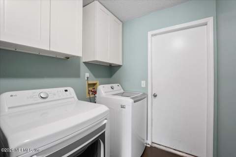 14724 Cape Drive, Jacksonville FL - photo 18 of 45