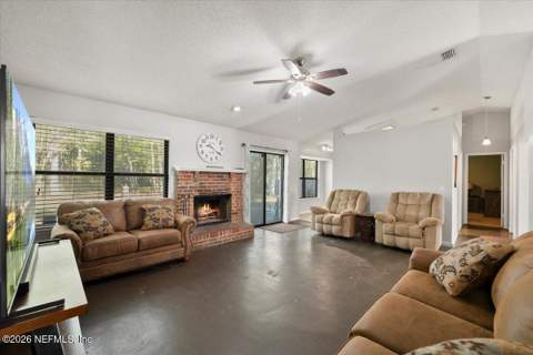 14724 Cape Drive, Jacksonville FL - photo 13 of 45