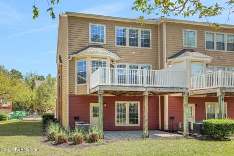 4274 Studio Park Avenue, Jacksonville FL - photo 6 of 59