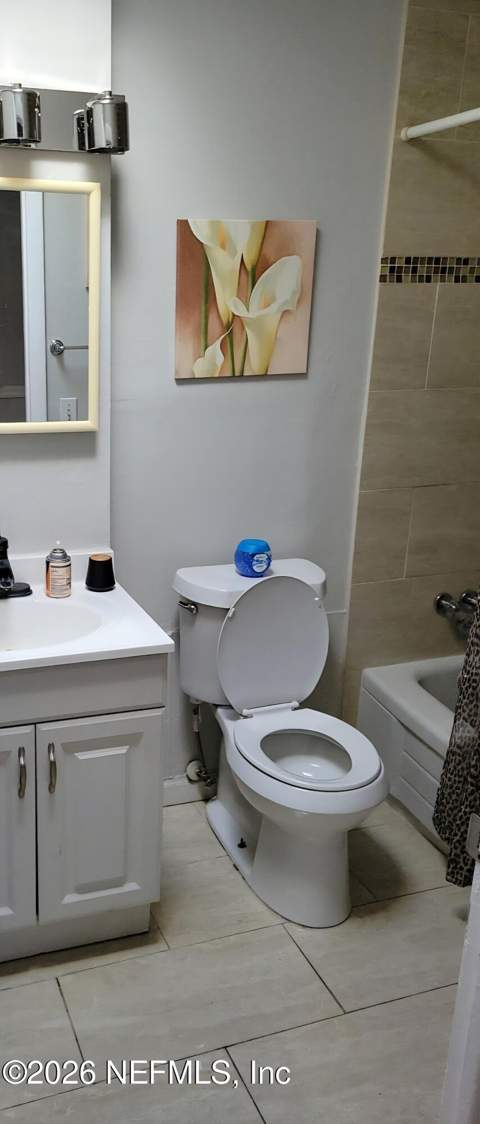 8524 Howell Drive, Jacksonville FL - photo 13 of 20