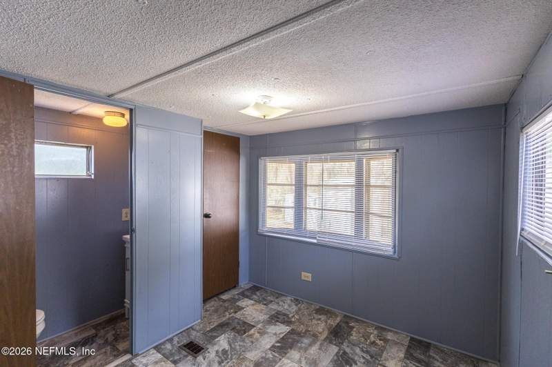 2 bedroom Mobile Home at 121 Venice Drive, Interlachen Lakes Estates, Interlachen — photo 2