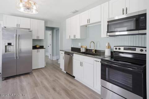 1825 Perry Street, Jacksonville FL - photo 15 of 80