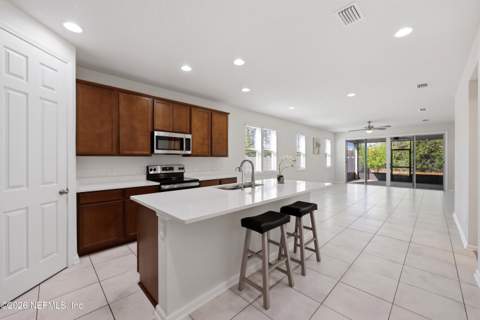 5120 Sawmill Pt Way, Jacksonville FL - photo 6 of 37