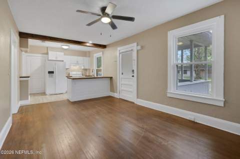 4037 Gilmore Street, Jacksonville FL - photo 10 of 46