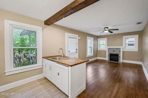 4037 Gilmore Street, Jacksonville FL - photo 16 of 46