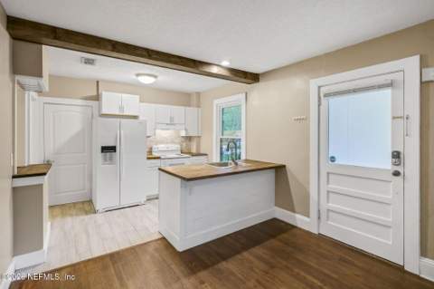 4037 Gilmore Street, Jacksonville FL - photo 12 of 46