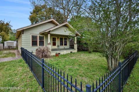 2718 Ernest Street, Jacksonville FL - photo 8 of 47