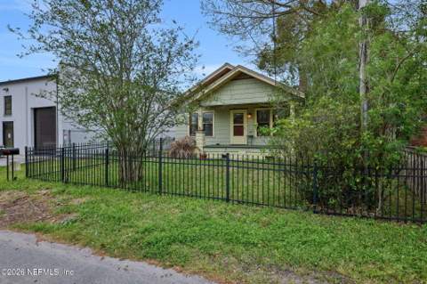 2718 Ernest Street, Jacksonville FL - photo 7 of 47