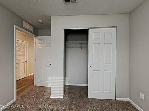 1384 Sarahs Landing Drive, Jacksonville FL - photo 11 of 21