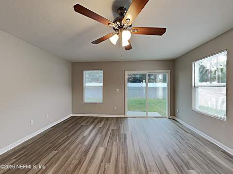 1384 Sarahs Landing Drive, Jacksonville FL - photo 6 of 21