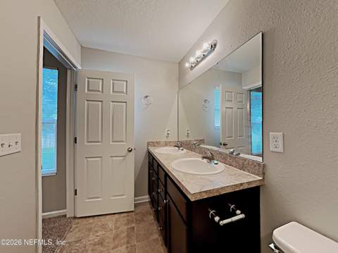 1384 Sarahs Landing Drive, Jacksonville FL - photo 17 of 21