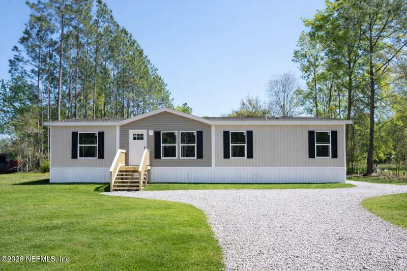 4 bedroom Manufactured Home at 10101 Co Rd 127, Glen St. Mary, Glen St. Mary — photo 3