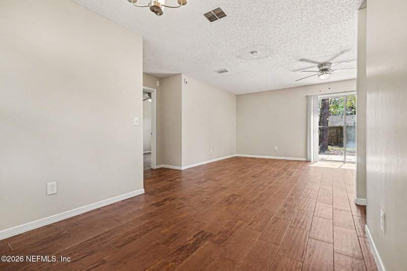3 bedroom Single Family Residence at 2709 Pinewood Boulevard, Greenwood, Middleburg — photo 4