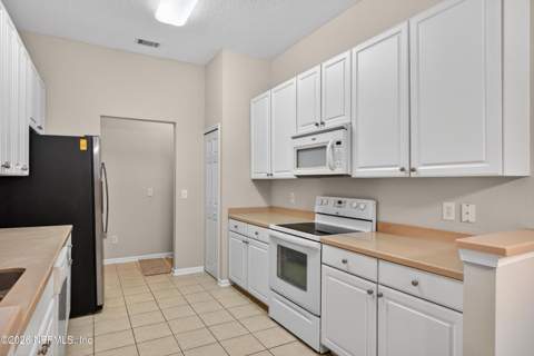 9401 Osprey Branch Trail #8, Jacksonville FL - photo 16 of 40