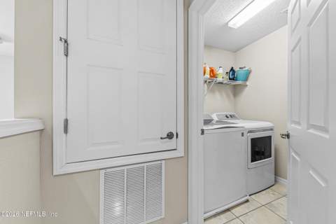7018 Butterfield Court, Jacksonville FL - photo 21 of 31