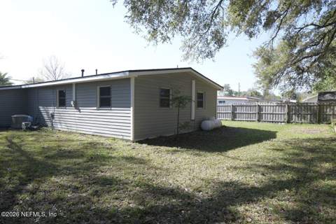 477 Sailfish Drive, Atlantic Beach FL - photo 7 of 24