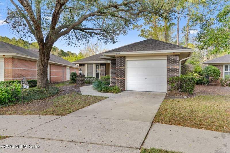 2 bedroom Single Family Residence at 4557 Middleton Park Circle, Cypress Village, Jacksonville — photo 2