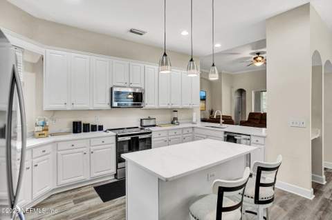 13781 Shady Woods Street, Jacksonville FL - photo 12 of 43