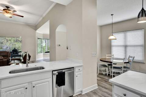 13781 Shady Woods Street, Jacksonville FL - photo 14 of 43