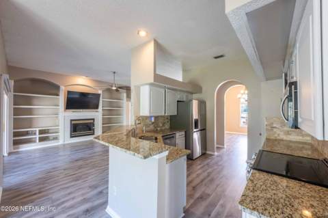 7940 Ortega Bluff Parkway, Jacksonville FL - photo 12 of 36