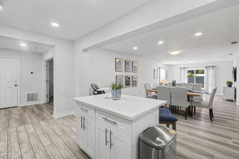 1702 7th Street, Jacksonville Beach FL - photo 9 of 27