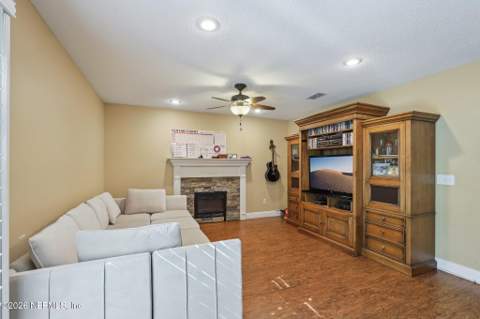 2370 Wood Hollow Lane #B, Fleming Island FL - photo 6 of 43