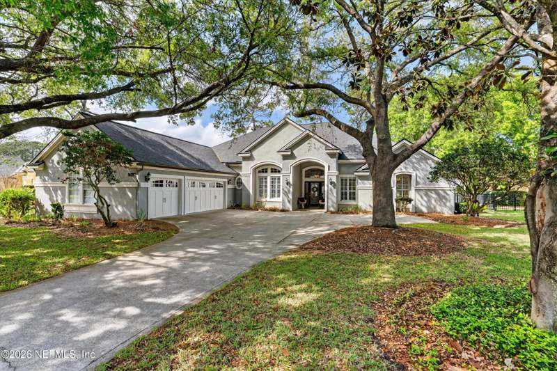5 bedroom Single Family Residence at 12925 Huntley Manor Drive, Jax Golf & Cc, Jacksonville — photo 4