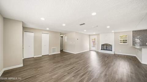 586 Madeira Drive, Orange Park FL - photo 10 of 44