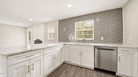 586 Madeira Drive, Orange Park FL - photo 6 of 44