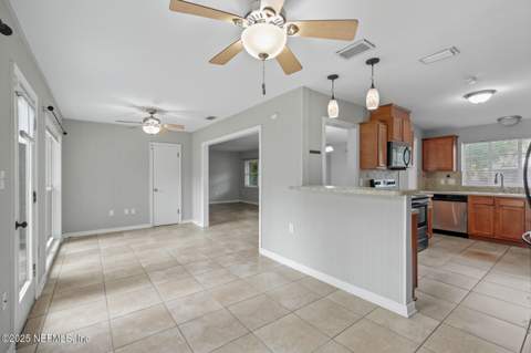 130 SW Peach Street, Keystone Heights FL - photo 16 of 38