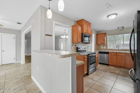 130 SW Peach Street, Keystone Heights FL - photo 20 of 38