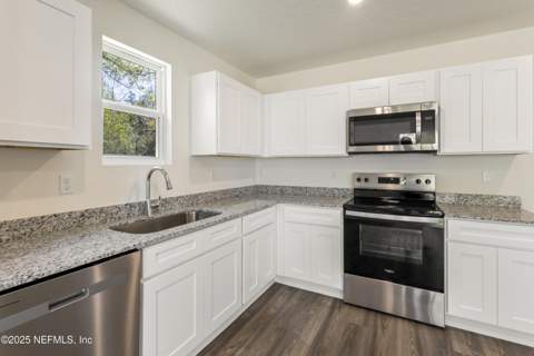 10406 Greystone Drive, Glen St. Mary FL - photo 6 of 6