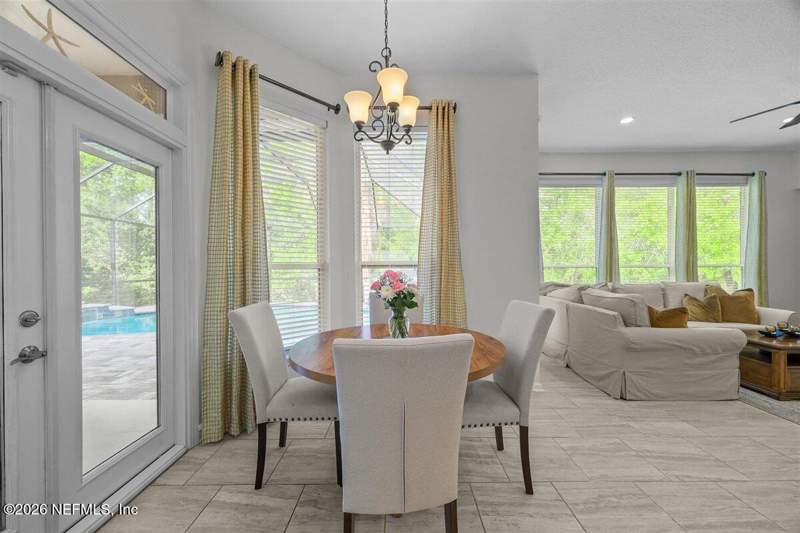 4 bedroom Single Family Residence at 4074 Windsor Park Drive, Windsor Parke, Jacksonville — photo 5