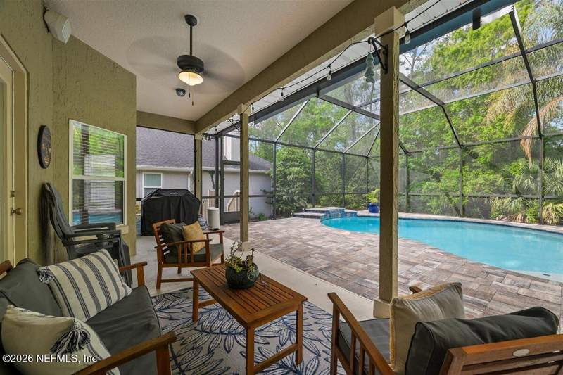 4 bedroom Single Family Residence at 4074 Windsor Park Drive, Windsor Parke, Jacksonville — photo 3