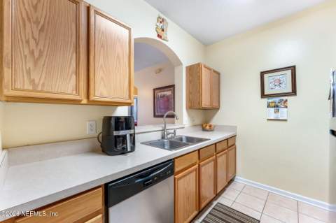 7990 Baymeadows Road #416, Jacksonville FL - photo 7 of 33