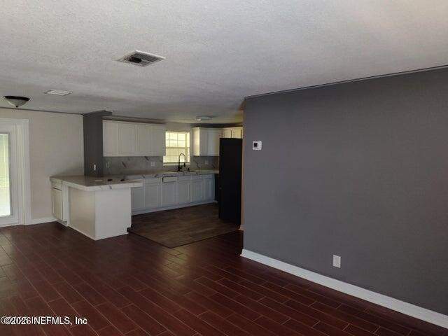 3 bedroom Single Family Residence at 5919 Sonora Drive, Oak Hill, Jacksonville — photo 4