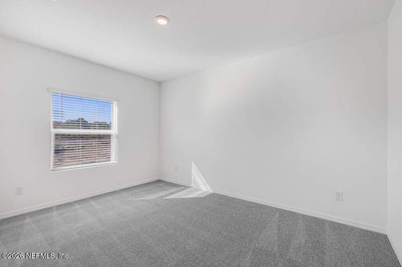 3 bedroom Single Family Residence at 8137 Archibald Terrace, Coopers Meadows, Jacksonville — photo 3