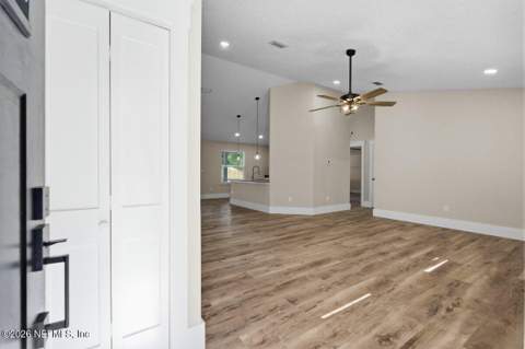 6093 Taylor Road, Jacksonville FL - photo 11 of 45