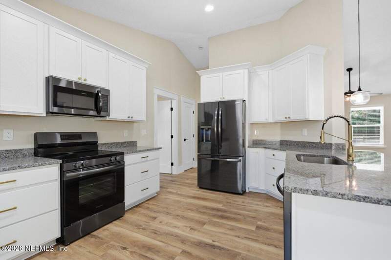 3 bedroom Single Family Residence at 6093 Taylor Road, Maxville, Jacksonville — photo 4