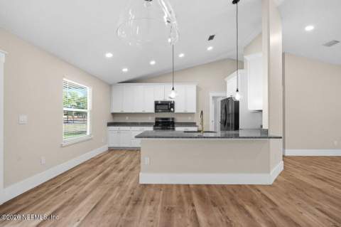 6093 Taylor Road, Jacksonville FL - photo 12 of 45