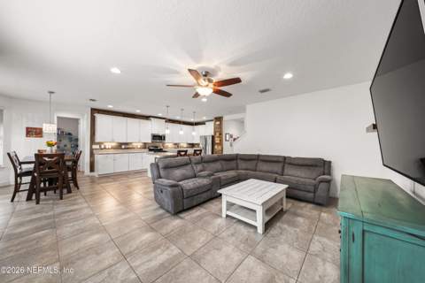 341 Aspen Leaf Drive, Jacksonville FL - photo 11 of 53