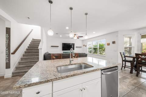 341 Aspen Leaf Drive, Jacksonville FL - photo 8 of 53