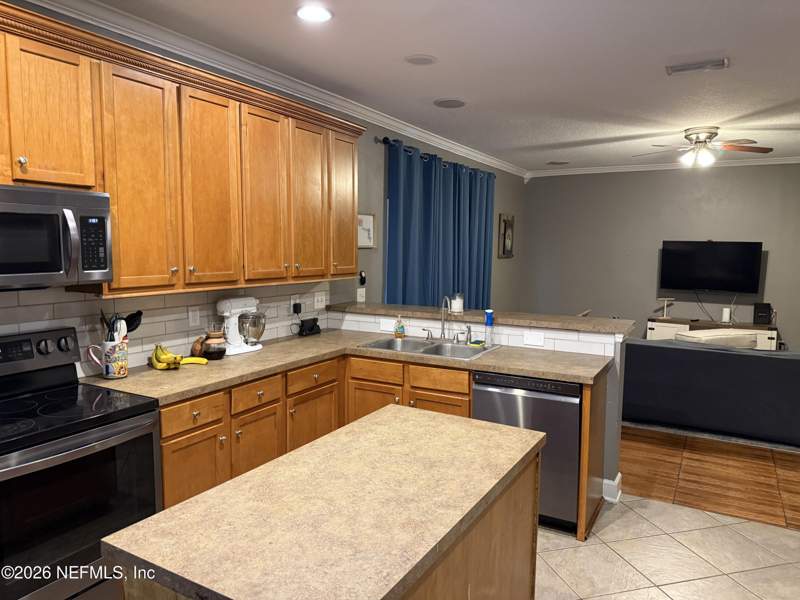 4 bedroom Single Family Residence at 12404 Cadley Circle, Villages Of Westport, Jacksonville — photo 4