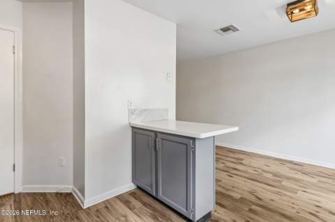 4063 Laurelwood Drive, Jacksonville FL - photo 22 of 38