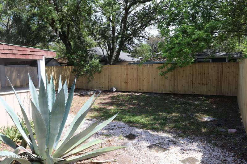 3 bedroom Single Family Residence at 569 Camelia Street, Atlantic Bch Sec H, Atlantic Beach — photo 5